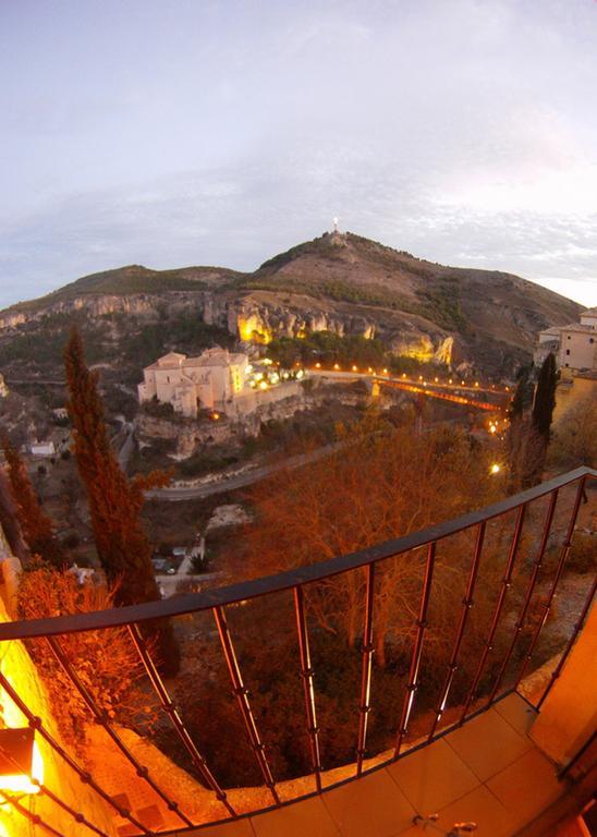 2 Balcones A La Hoz Apartment Cuenca  Bilik gambar